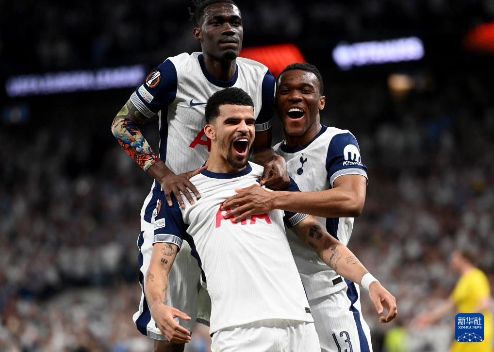 的边路推进 的边路推进