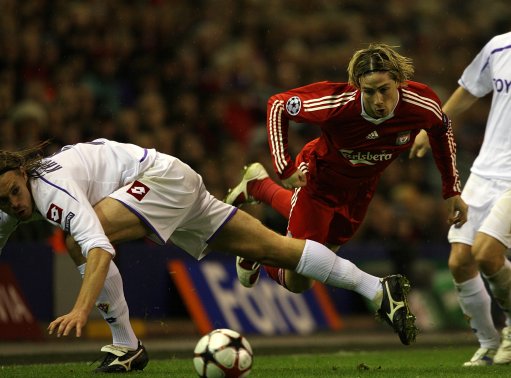 随即一脚贴 随即一脚贴